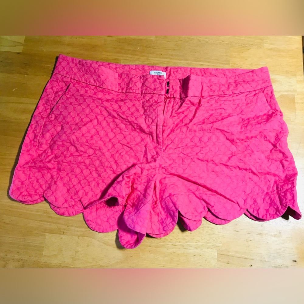 Crown & Ivy Scalloped Shorts